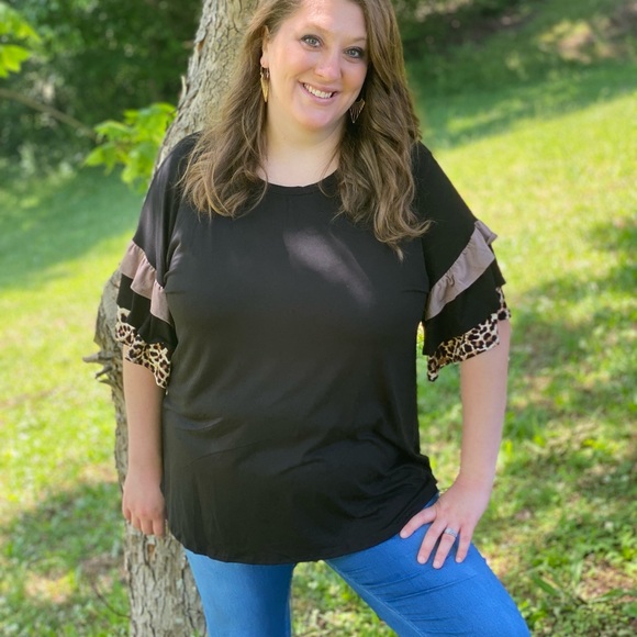 Leopard Print Ruffle Top - Picture 3 of 5
